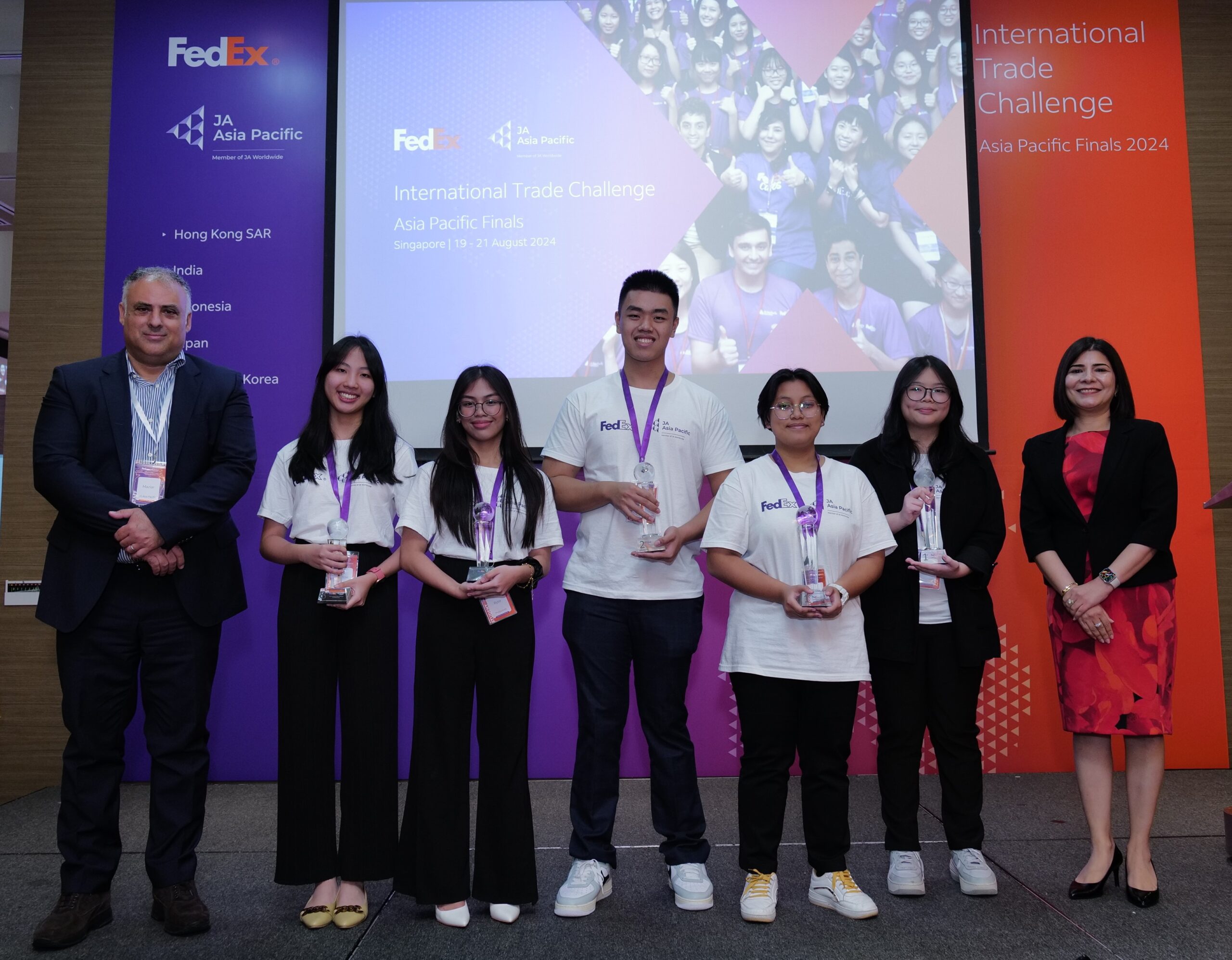 FedEx PH team