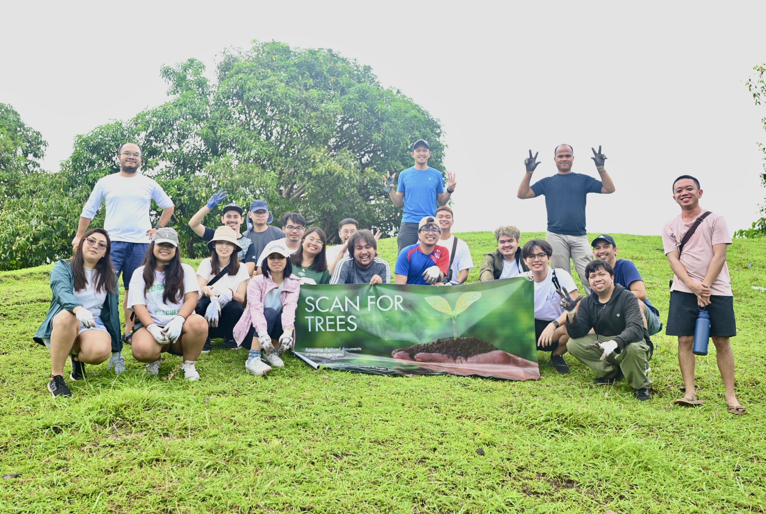 Team Sansan taking initiative for tree planting.