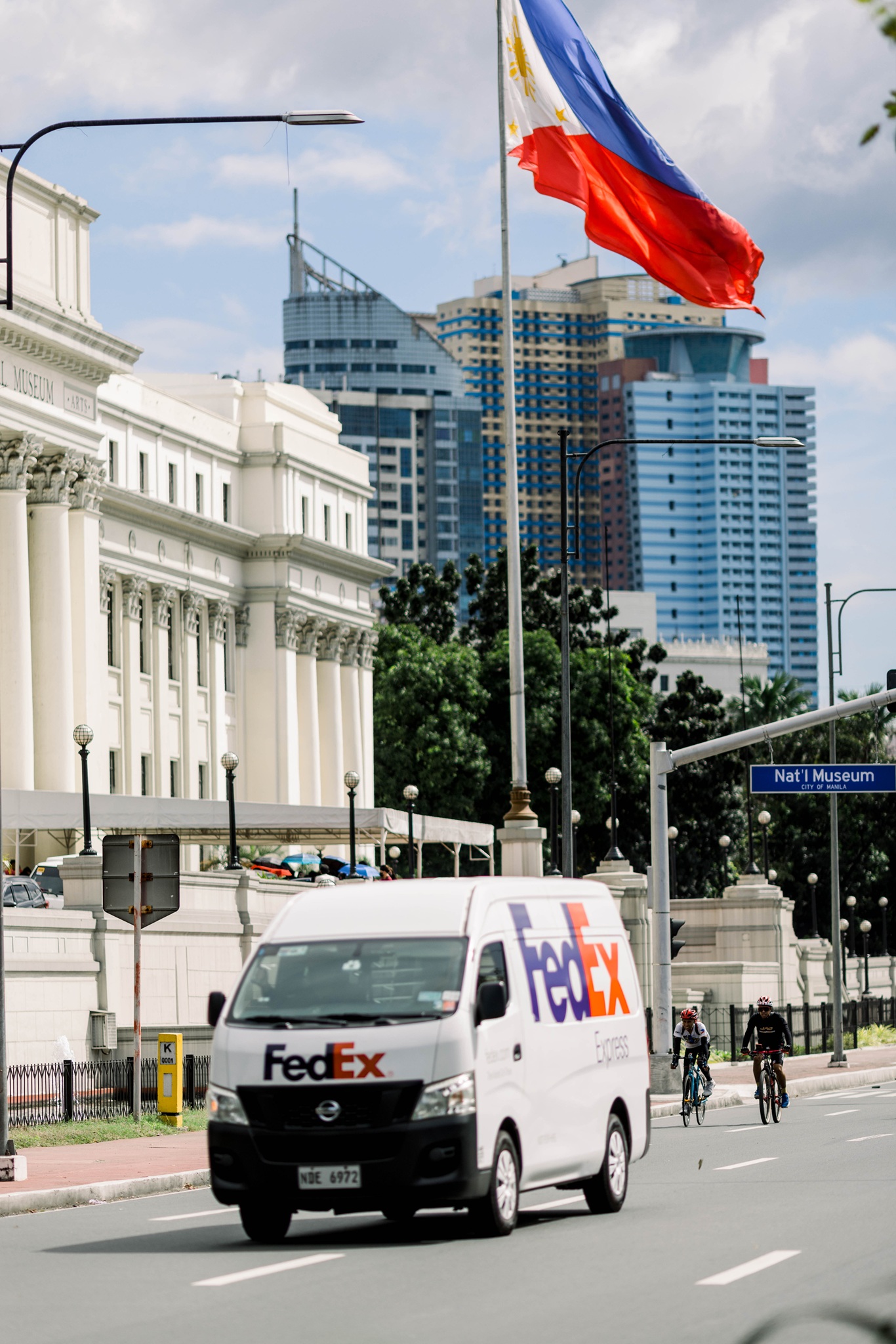 FedEx van driving along Nationa Museum