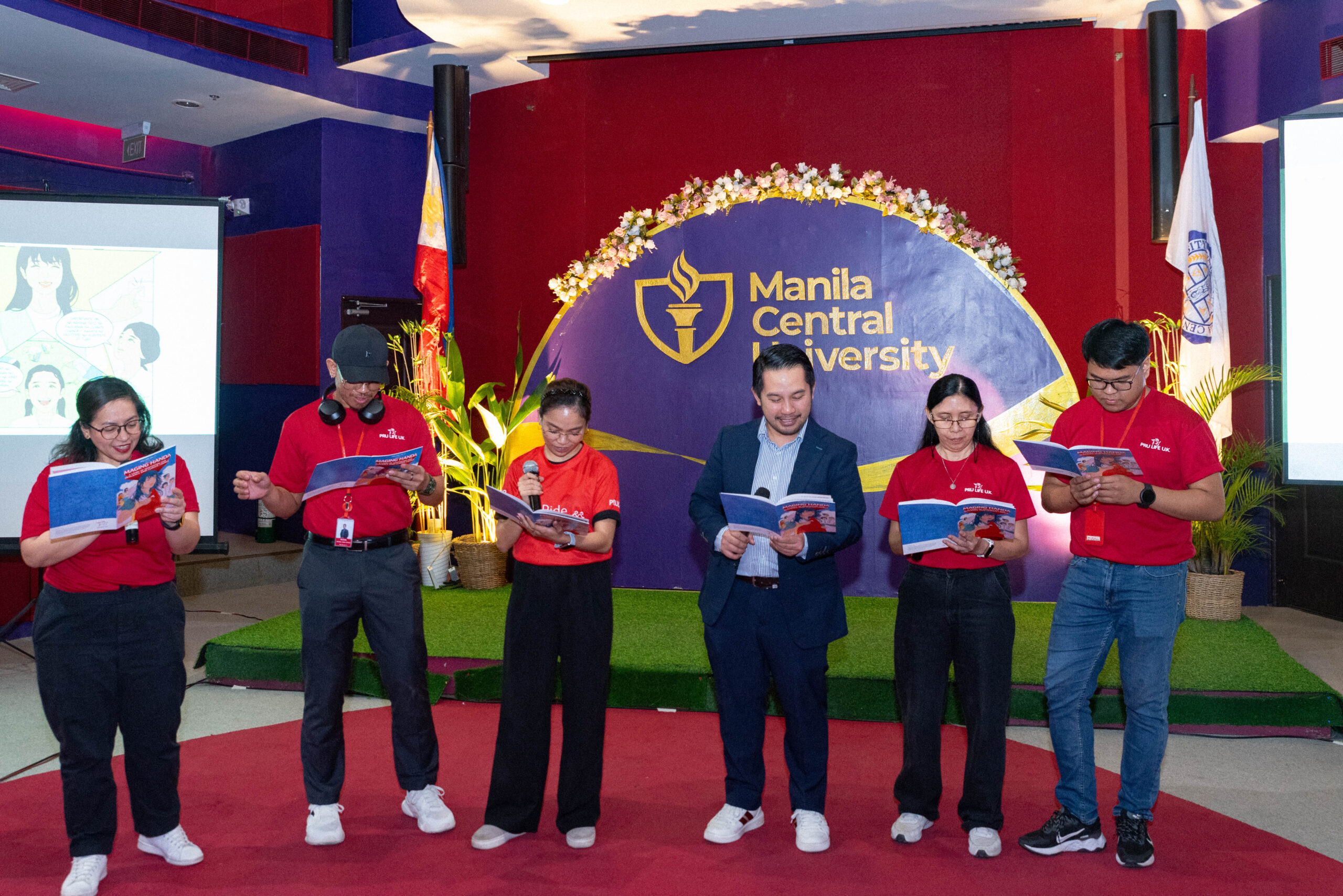 Dr. Renzo Guinto, a leading planetary health practitioner (3rd from right) led the comic book reading with Pru Life UK employee volunteers.